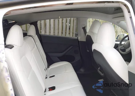 2023 Tesla Model Y Awd/Long Range Dual Motor All-Wheel Drive из США, поврежденный, VIN 7SAYGDEE2PA192866